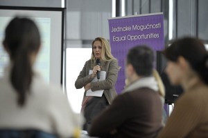 Okrugli sto "Učešće žena u nauci i tehnologiji - Uloga medija", 6. decembar 2012, Poslovni centar Ušće, Beograd